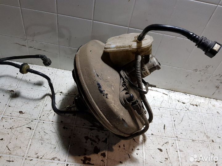 Вакуумный усилитель (цилиндр) Peugeot 308 2008 1.6