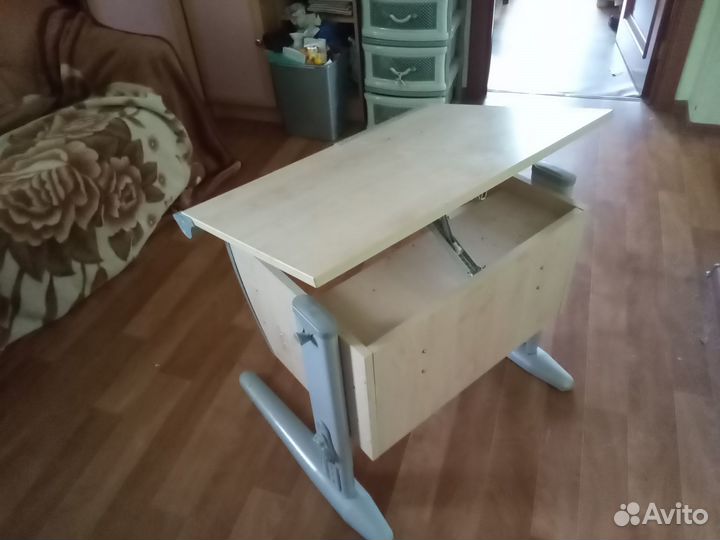 Растущая парта и стул деми