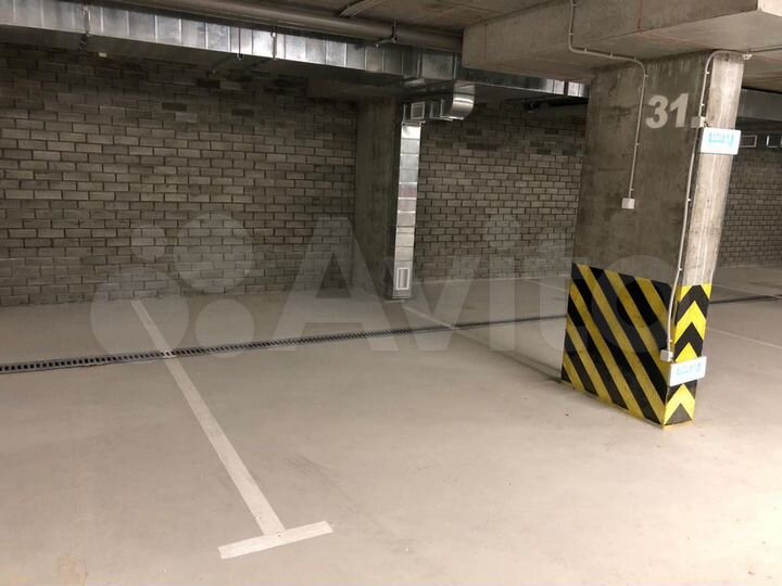 Машиноместо, 16 м²