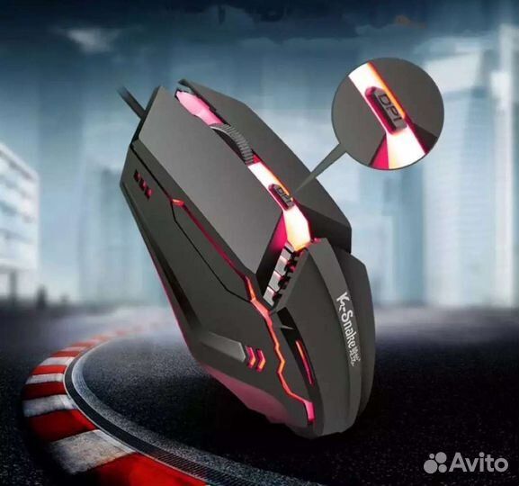 Компьютерная мышка хвостатая черная и белая