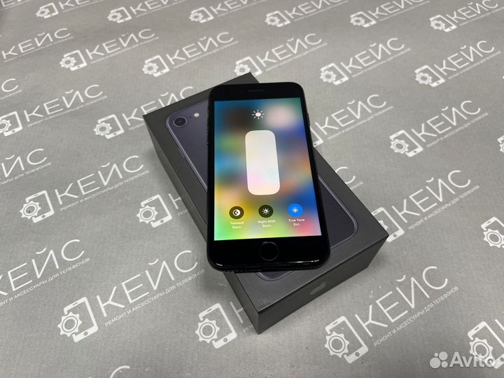 iPhone 8, 64 ГБ