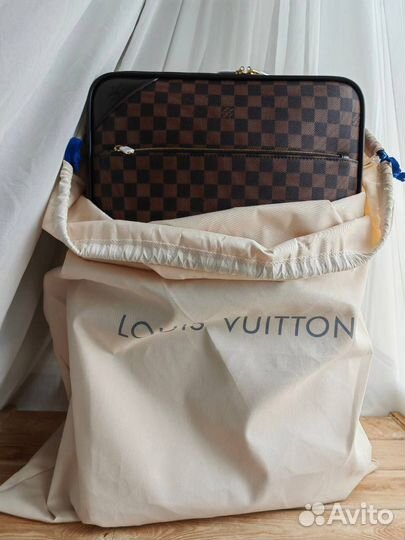 Дорожный чемодан Louis Vuitton