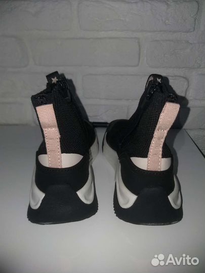 Кроссовки детские Zara 28 размер