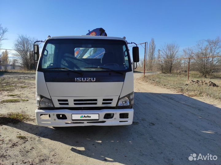 Isuzu NQR75 с КМУ, 2009