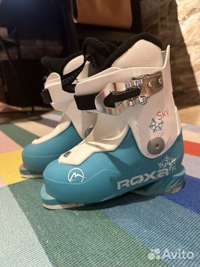 Горнолые лыжи детские