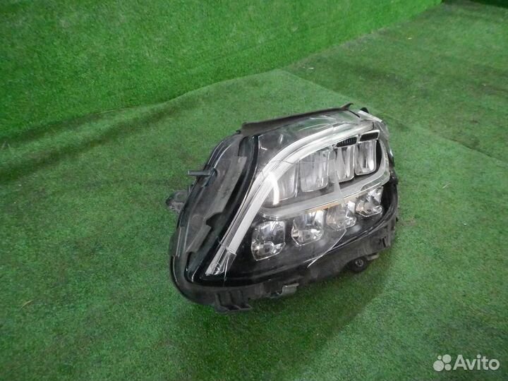 Фара левая Mercedes-Benz C-Class