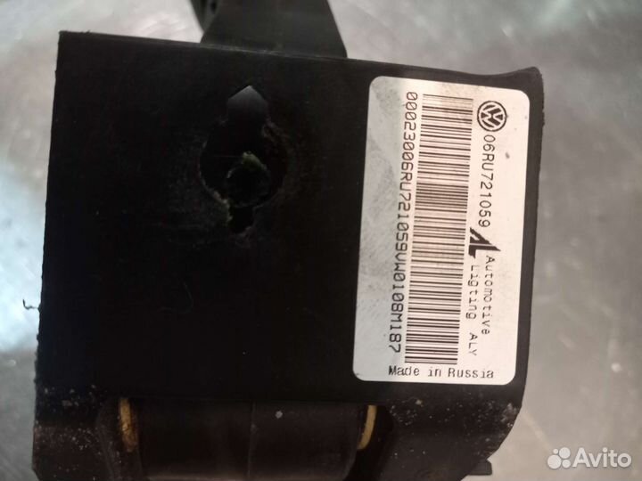 Педали сцепления и тормоза VW Polo