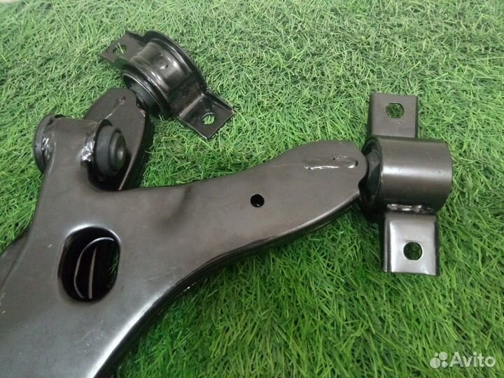 Рычаги передние Форд Фокус 1 новые 1998-2005г