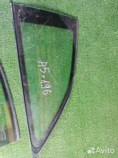 Стекло собачника пара Audi A5 cala 2009