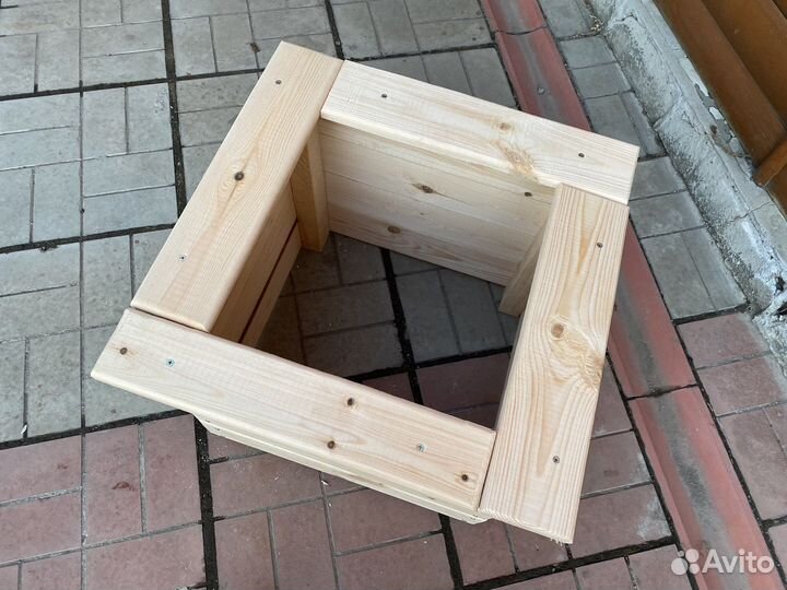 Кашпо клумба для цветов