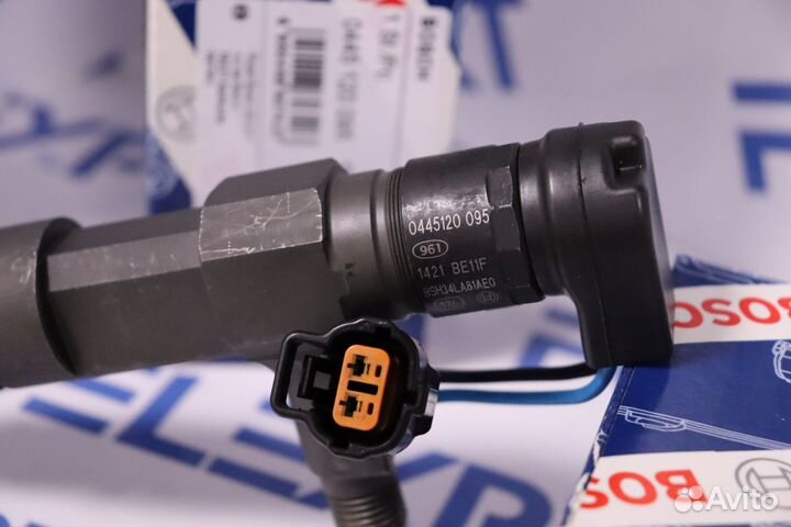 Форсунка топливная 0445120095