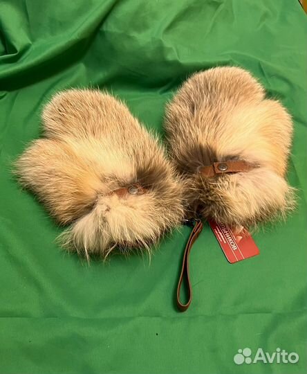 Объемные варежки из рыжей лисы и натуральной кожи