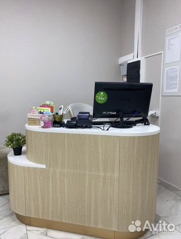 Ресепшен-стойка