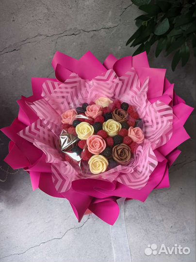 Букеты из шоколадных роз