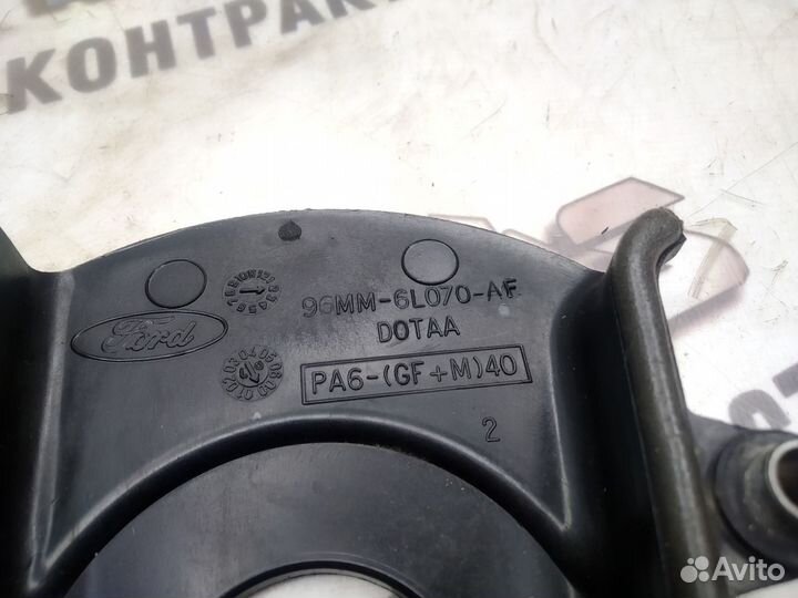 Крышка ремня грм Ford Focus 2 1.6 shda 2010