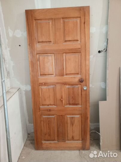 Дверь деревянная