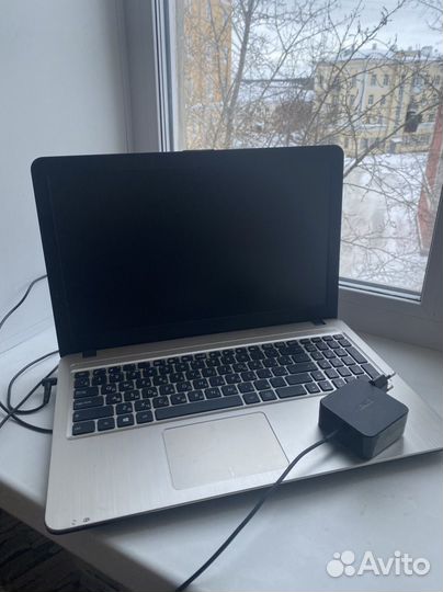 Ноутбук asus