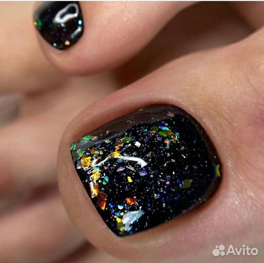 Маникюр и педикюр