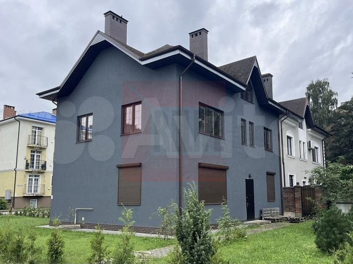 Коттедж 260 м² на участке 3,1 сот.