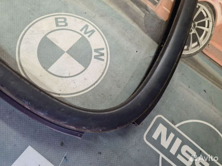 Уплотнитель стекла двери левой Peugeot Boxer 3