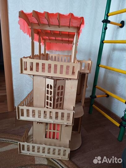 Деревянный домик для кукол большой