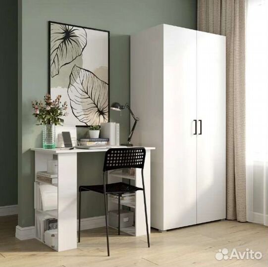 Стол с полками новый