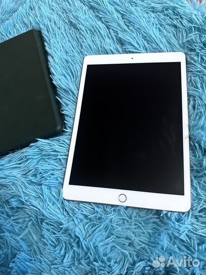 iPad 7 поколения