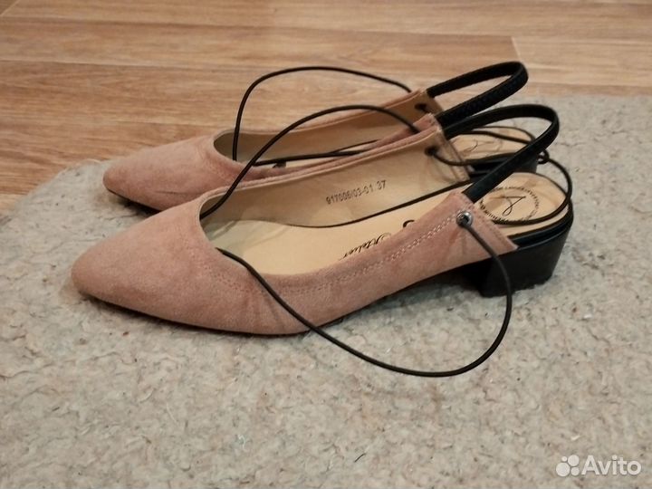 Туфли открытые, балетки