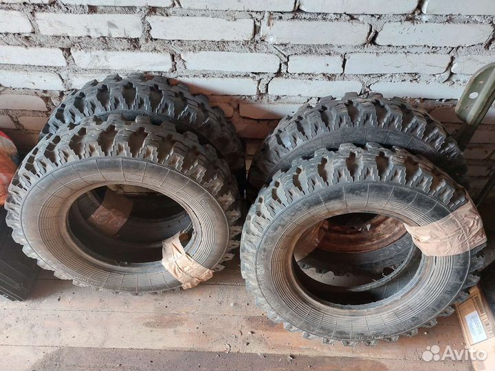 4-е Шины грязевые на Луаз, Заз, Ваз R-13 б.у Компл