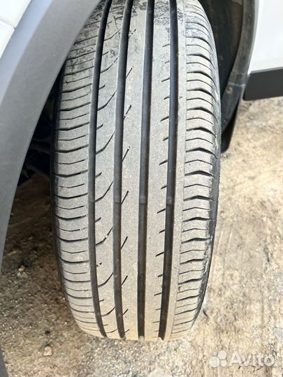 Continental ContiPremiumContact 2 215/55 R18 95H