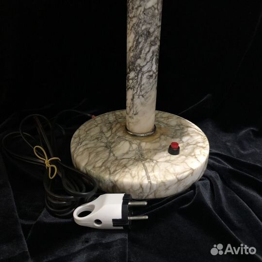 Настольная лампа. Зеленое стекло