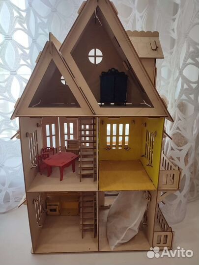 Домик кукольный