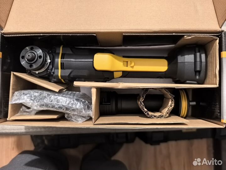 Аккумуляторная болгарка caterpillar