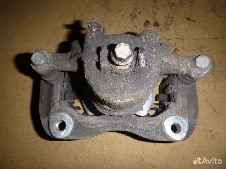 Суппорт передний левый KIA RIO 2017