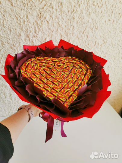 Букет из Love is