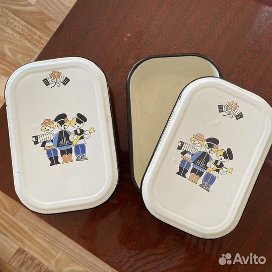 Металические контейнеры с крышками