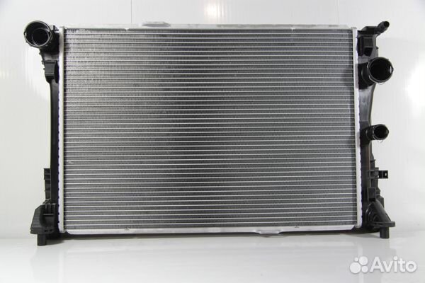 Радиатор охлаждения Мерседес W212 / W204 12