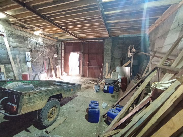 Гараж, > 30 м²