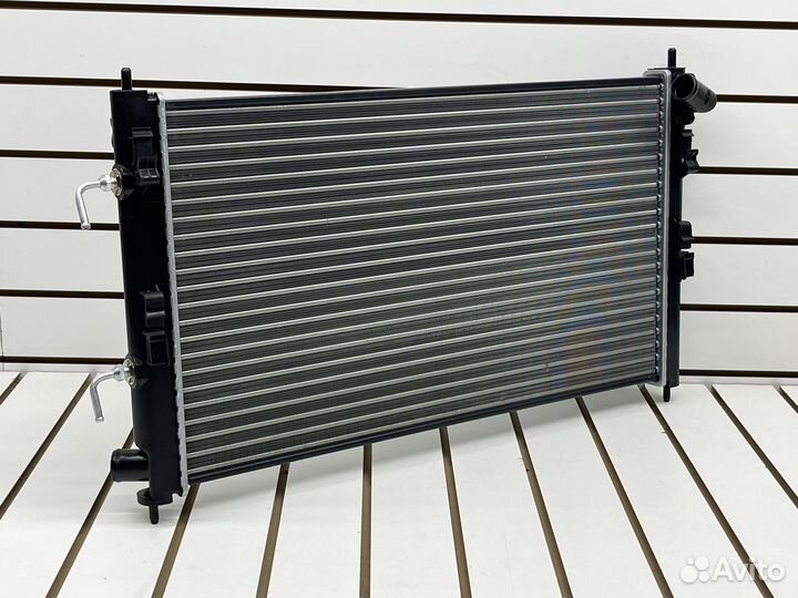 Радиатор охлаждения на mitsubishi lancer 10