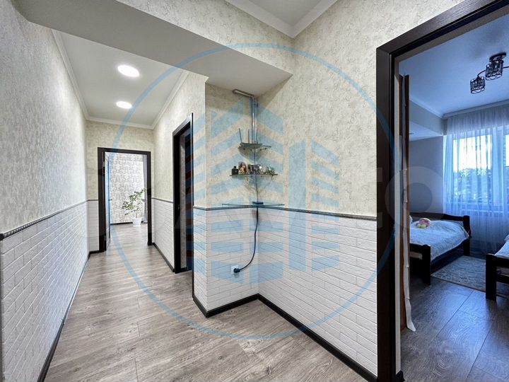 3-к. квартира, 80,7 м², 4/8 эт.