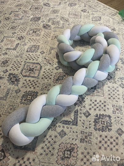 Бортик косичка в кроватку