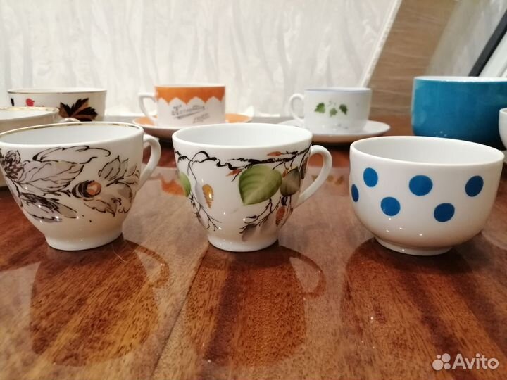 Фарфоровые чашки