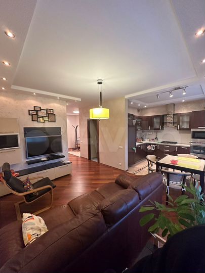 2-к. квартира, 67 м², 6/13 эт.