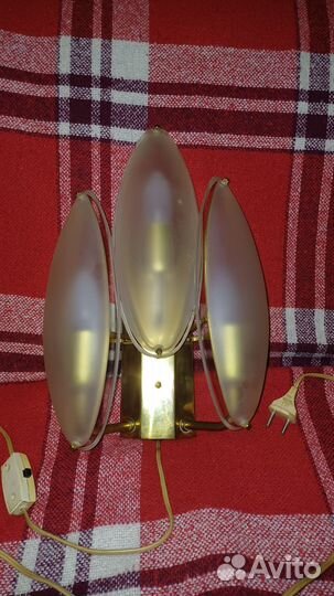 Настенный светильник