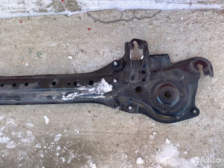 Усилитель балки Toyota Camry axvh70-1030006