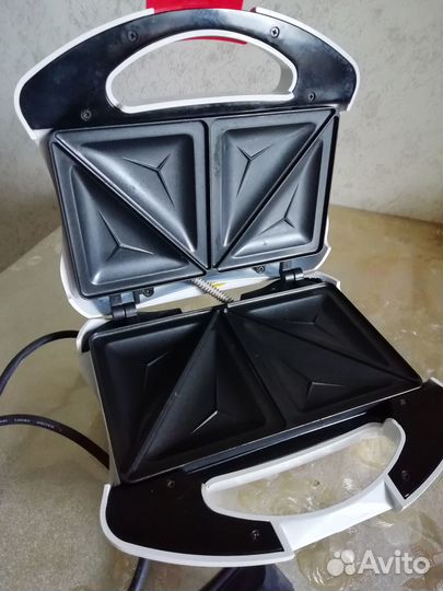 Электрическая вафельница