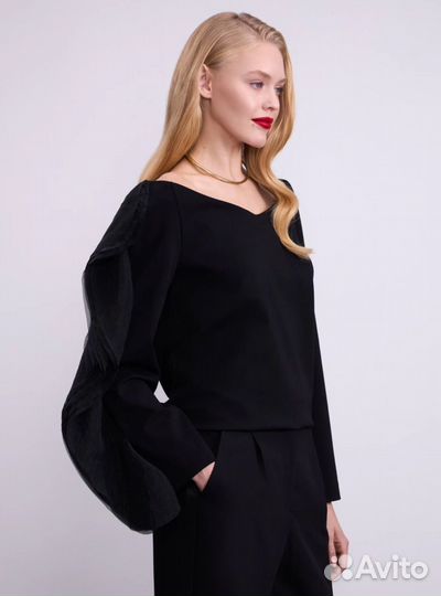 Блузка с воланами zarina