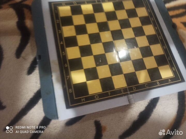 Магнитные шахматы