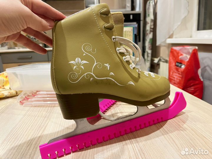Коньки фигурные 38 размер