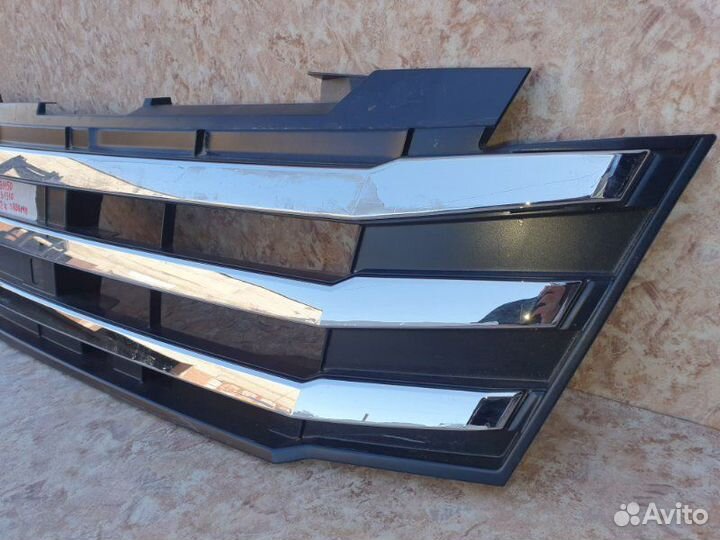 Решетка радиатора toyota roomy